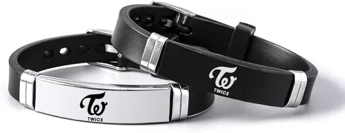 Vista 4 de SHOISOWO Paquete de 2 pulseras Kpop TWICE Merch, pulseras de silicona con dije doble para regalos, Sin gemas.