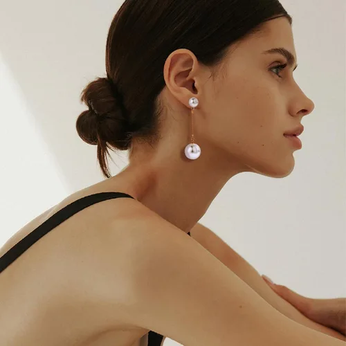 Vista 7 de Aretes largos de perlas doradas para mujer, aretes colgantes de perlas blancas con borlas para adolescentes, niñas, cumpleaños, día de San Valentín