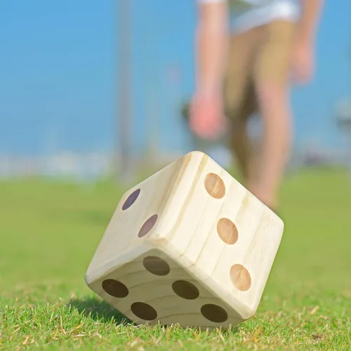 Vista 3 de GoSports Juego de dados gigantes de madera con marcador Rollzee y Farkle, incluye 6 dados, marcador de borrado en seco y bolsa de lona, elige dados