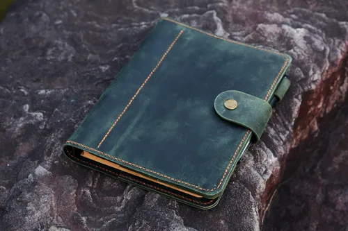 Vista 5 de Personalized A5 green distressed leather organizer agenda refillable travel binder planner NBA522TB