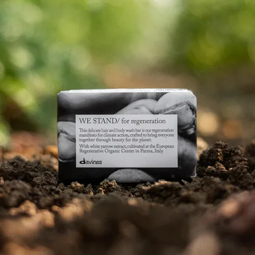 Vista 6 de Davines Cleansing Bar, Solid Cleansing Shampoo Bar, Body Wash Bar, Packed in 100% FSC Paper Wrapper, Recyclable, and Aluminium Case Holder