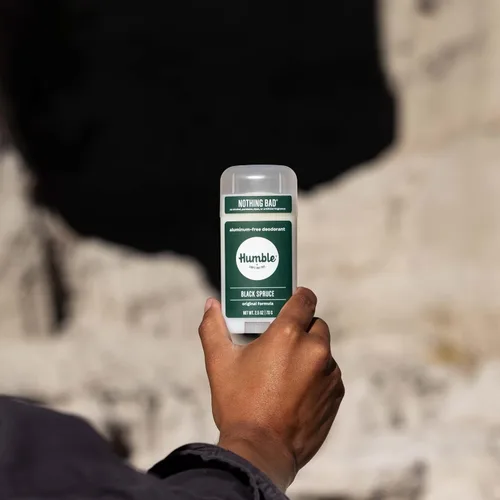 Vista 8 de Humble - Desodorante sin aluminio para mujeres y hombres, Black Spruce - Desodorante natural limpio y fresco en barra con aceites esenciales para un