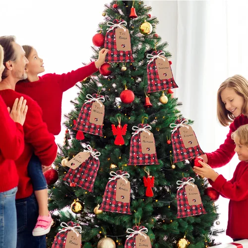 Vista 7 de Shappy 48 bolsas de Navidad con cordón, bolsas de dulces de arpillera a cuadros búfalo de Navidad, saco de golosinas de lino, obsequio para fiestas