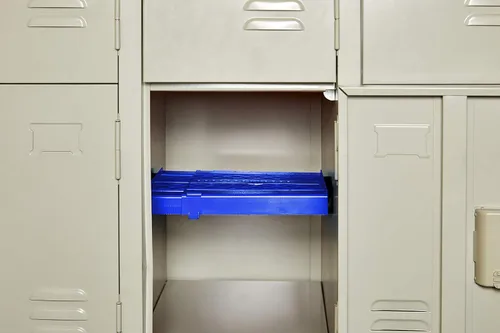 Vista 5 de LockerMate - Estante ajustable de casilleros, fácil de usar, se extiende al ancho de tu casillero, azul