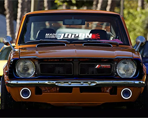 Vista 3 de Calcomanía para parabrisas de automóvil fabricada en Japón con gráficos de vinilo troquelado (2.75 x 23 pulgadas)