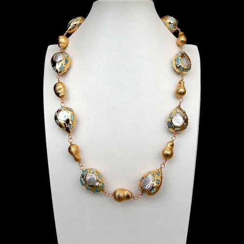 Vista 6 de Collar de perlas de agua dulce blancas cultivadas naturales con forma de lágrima azul, larimar dorado, cepillado de 24.0in
