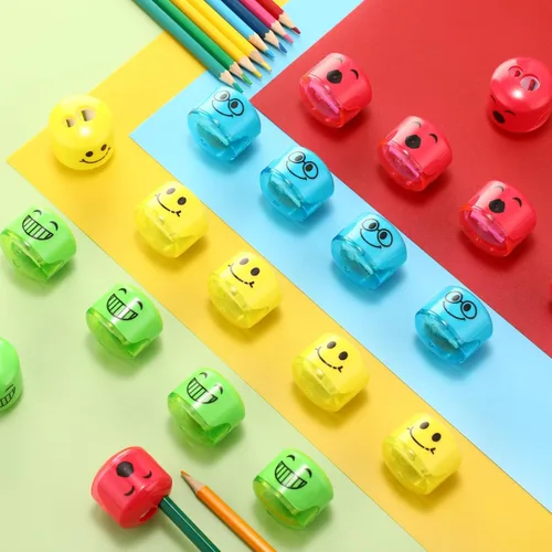 Vista 4 de Crtiin 120 sacapuntas para niños, sacapuntas de dibujos animados con sonrisas, pequeños sacapuntas manual de mano con agujeros dobles para escuela