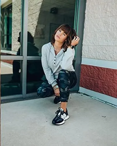 Vista 5 de REVETRO Camisas Henley de manga larga con cuello en V para mujer, sudaderas con capucha y cordón