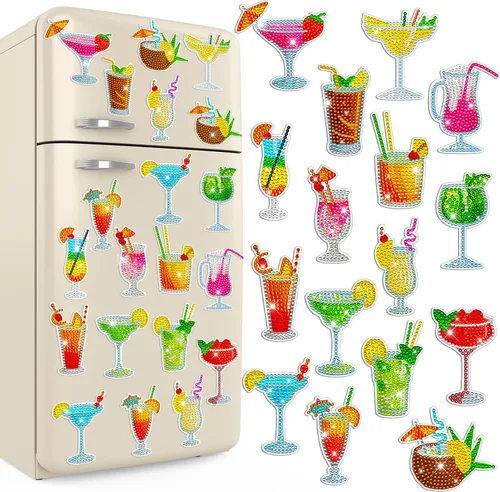 Vista 11 de Umigy 16 piezas de imanes de arte de diamante navideño para refrigerador, verde lima y rojo, imanes de pintura de diamantes de Navidad, hombre