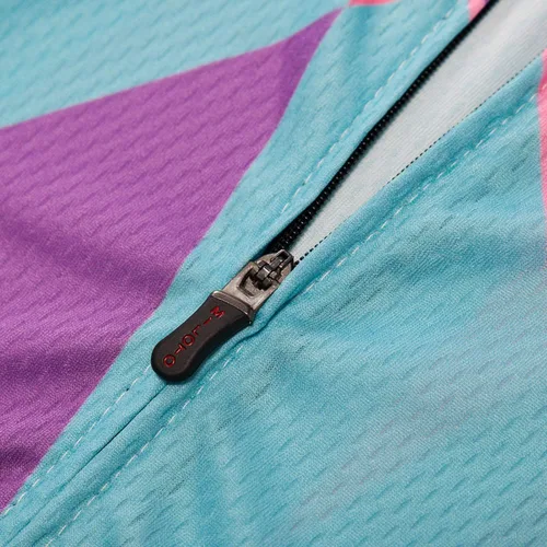 Vista 64 de Camiseta de ciclismo para mujer, manga corta y pantalones cortos de ciclismo acolchados para verano