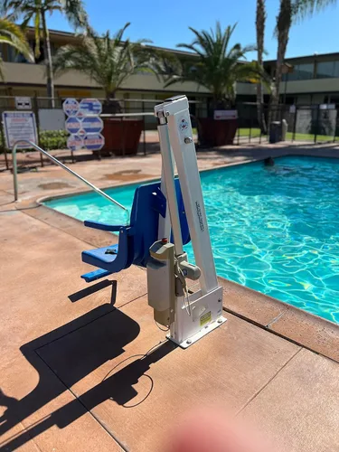 Vista 4 de American Supply Funda protectora para silla elevadora de piscina para la serie Global Lift Legend