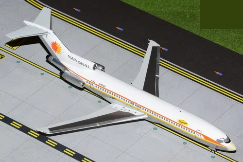 Vista 2 de GeminiJets G2NAL1060 National Airlines Boeing 727-200 N4732; escala 1:200