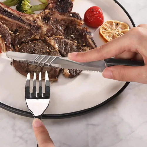 Vista 7 de New Star Foodservice Cuchillo para carne de acero inoxidable con mango de plástico, hoja dentada redondeada de 4.5 pulgadas, juego de 12