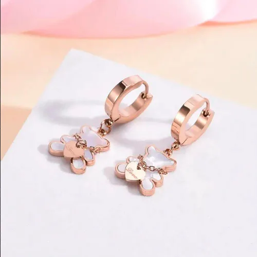 Vista 4 de Aretes colgantes de acero inoxidable con diseño de oso de peluche para mujeres y niñas, Acero inoxidable, No es una piedra preciosa