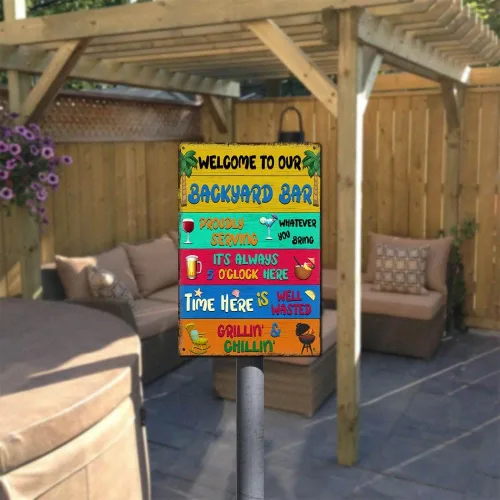 Vista 5 de Letreros de metal para decoración de patio trasero, letrero de metal para exteriores, con texto en inglés "Welcome To Our Backyard Bar