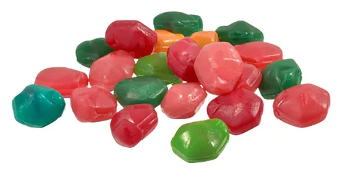 Vista 4 de Fruit Gushers Paquete de 2 variedades, mezcladores de bayas súper ácidas y sabores, sin gluten y llenos de vitamina C.