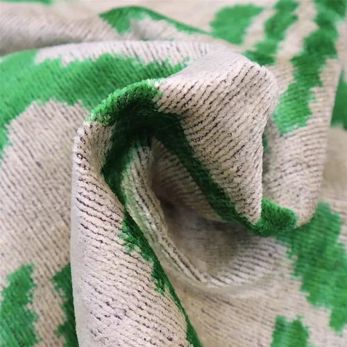 Vista 2 de Almohada decorativa hecha a mano con relleno de plumón, estampado de tigre verde, funda de cojín lumbar de seda de terciopelo suave para sala