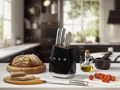 Vista 2 de Smeg Juego de cuchillos con bloque de acero inoxidable negro