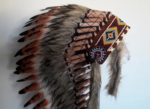 Vista 2 de Tocado de plumas extra grande de tres colores Inspirado en indios nativos americanos
