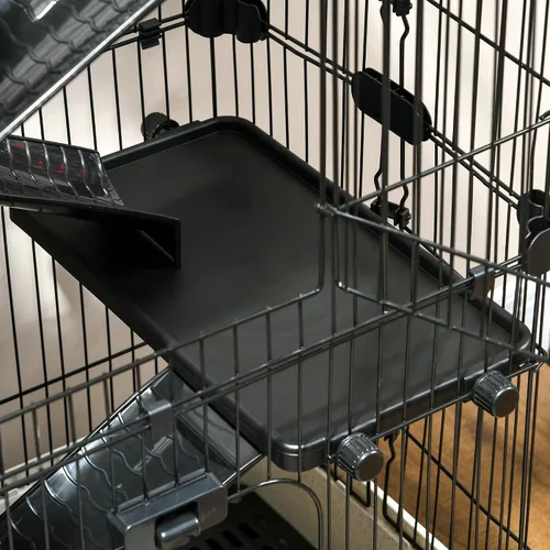 Vista 9 de Jaula para animales pequeños de 6 niveles PawHut con ruedas, bandeja extraíble, plataforma y rampa para conejos, chinchillas, hurones, color negro
