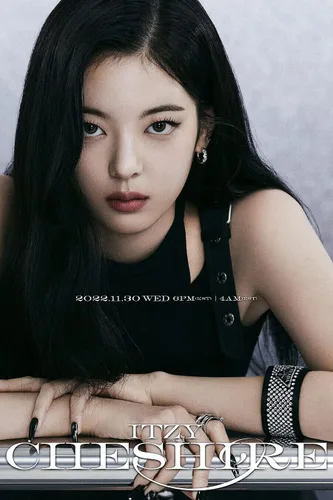 Vista 4 de ( Pre-Order Benefit ) (SPECIAL EDITION) ITZY CHESHIRE Mini Album ( A / B - Random Ver. +1ea Store Gift Card ) K-POP SELAED