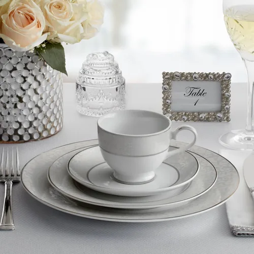 Vista 6 de Mikasa Parchment - Juego de vajilla de 40 piezas, servicio para 8, platos de porcelana duraderos, cuencos y tazas con diseño contemporáneo, apto