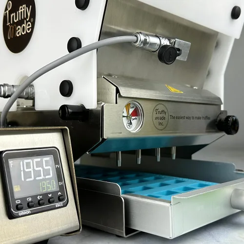 Vista 3 de Truffly Made Depositante de dulces compacto universal 3L con 4 pistones