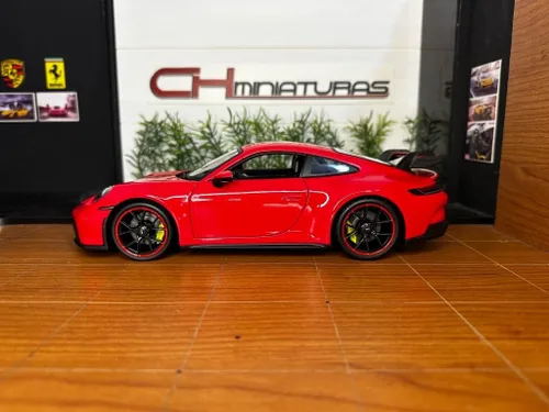 Vista 5 de Maisto 1:18 Edición especial 2022 Porsche 911 GT3, azul