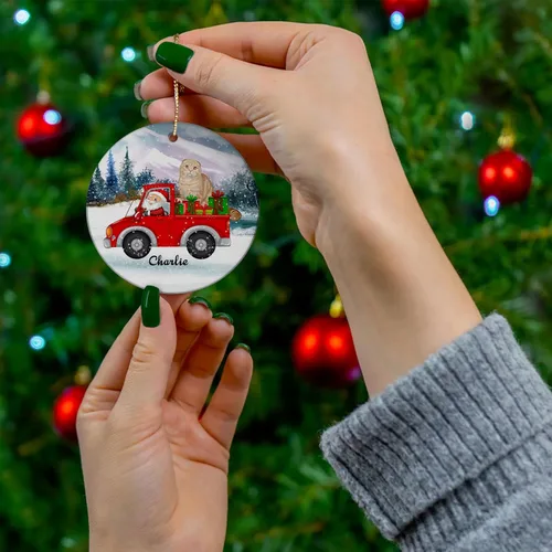 Vista 4 de Papá Noel en camión rojo con concha, camafeo escocés plegable gato, adorno de Navidad con nombre personalizado, adorno de Navidad 2024, círculo