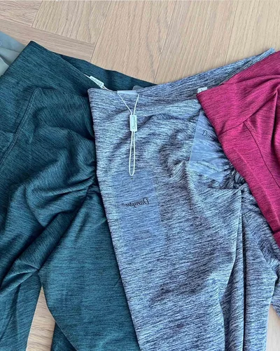 Vista 5 de Danysu Leggings suaves con espalda en V para mujer, mallas suaves de cintura alta para entrenamiento, gimnasio, yoga