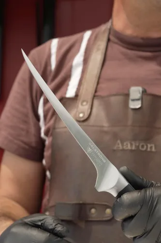 Vista 8 de Dalstrong - Cuchillo de filetear - 17.78 cm - Serie Vanquish - Acero alemán forjado con alto contenido de carbono - Mango de POM - Cuchillo
