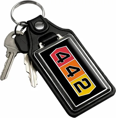 Vista 59 de Brotherhood Car Key Chain for Cutlass - Classic Models Keychain For Men and Women Gift Key Ring