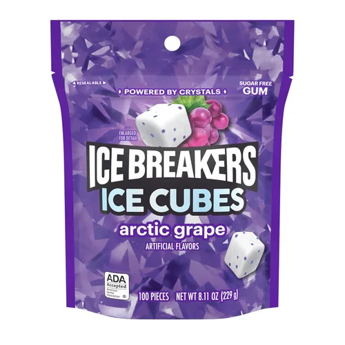 Vista 3 de ICE BREAKERS Ice Cubes Arctic Grape - Bolsa de goma de mascar sin azúcar, 8.11 onzas (100 piezas)