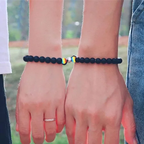 Vista 5 de Disfraz de collar de diamantes a la moda negro blanco arco iris imán de cuentas de hierro para parejas conjunto de pulseras de cuentas de arco iris