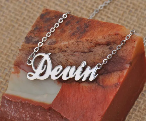Vista 4 de GR859C Collar de plata con nombre inicial hecho a medida para regalos para novia