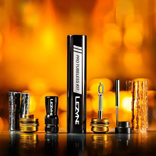 Vista 5 de LEZYNE Kit Pro Tubeless Sistema portátil de reparación de neumáticos de bicicleta todo en uno con cuerpo de aluminio, tapones para neumáticos