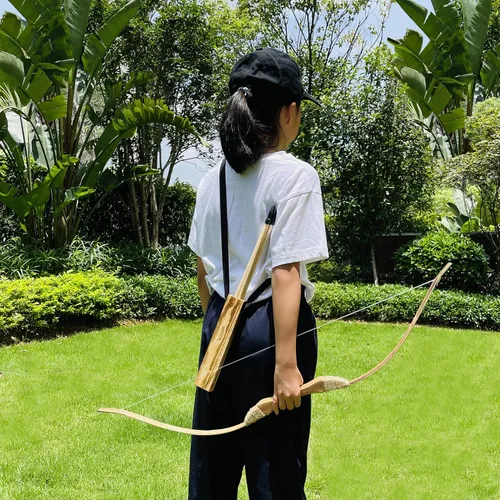 Vista 6 de Kids Bow and Arrow Set, 32 Inch Archery Set Handmade Wooden Toy Bow and Arrow for Kids 4-6 8-12, Cosplay Game Costume Prop Play, 1 Bows 1 Quivers