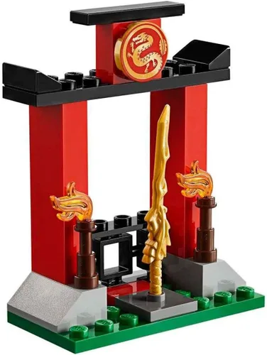 Vista 5 de LEGO NINJAGO Legacy Kai's Fire Dragon 71701 Kit de construcción de figuras de juguete de dragón (81 piezas)