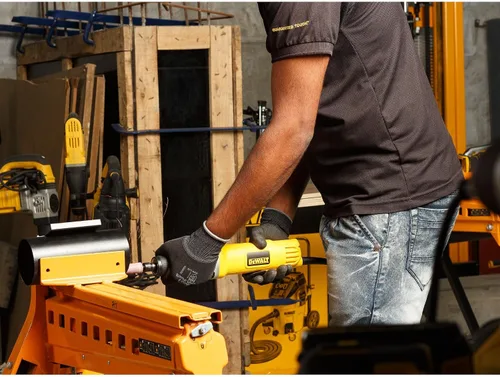Vista 7 de DEWALT Esmerilador, con cable, 1-1/2 pulgadas, 4.2 amperios, 25,000 RPM, capacidad AC/DC (DWE4887)