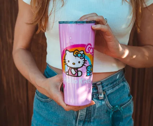 Vista 5 de Silver Buffalo Sanrio Hello Kitty Graffiti - Vaso de acero inoxidable de doble pared con popote con Hello Kitty y Joey, 22 onzas Rosa/Multi