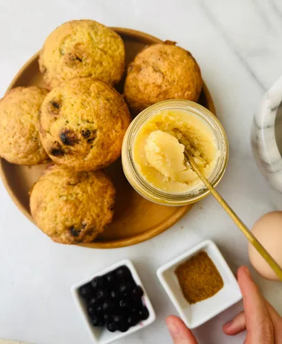 Vista 6 de Spring Sunrise Ghee marrón orgánico alimentado con pasto de 8 onzas Keto