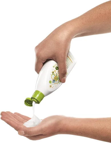 Vista 5 de Babyganics Champú para bebés + botella con bomba de lavado corporal, verbena de manzanilla, paquete de 3, el embalaje puede variar