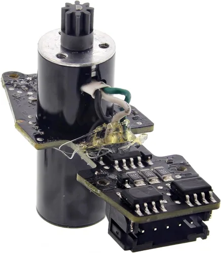 Vista 3 de Parrot AR.Drone 2.0 MOTOR ORIGINAL, ENGRANAJE DE PIÑÓN DE 8 DIENTES Y TARJETA DE CONTROLADOR
