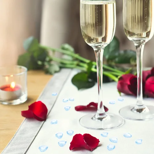 Vista 5 de Corazones acrílicos, 1000 corazones pequeños de plástico, pequeños corazones de plástico para decoración del día de San Valentín, rellenos de jarrón