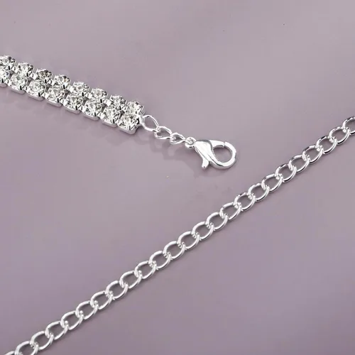 Vista 6 de YERTTER Gargantilla vintage de plata con diamantes de imitación con lazo, lindo collar gargantilla ajustable para fiestas, club de música, mujeres