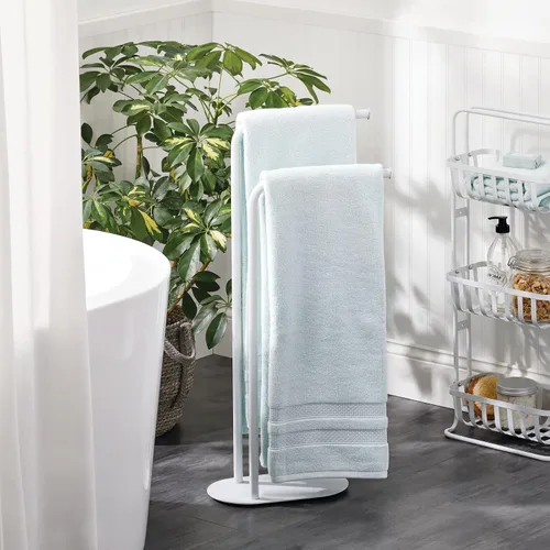 Vista 2 de mDesign Toallero alto independiente de acero inoxidable – 2 niveles minimalistas soportes de pedestal para cocina y baño – Estantes para baño