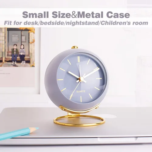 Vista 5 de AYRELY® Relojes Despertadores de Escritorio a Batería con Luz, Reloj Analógico Pequeño Retro Silencioso Sin Tictac, Reloj de Mesa Fuerte para Mesita