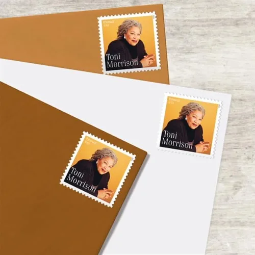 Vista 3 de Hoja de 20 sellos postales hechos para Toni Morrison