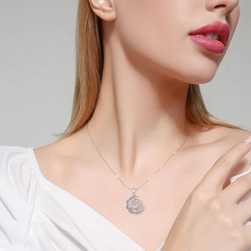 Vista 5 de Collar de pentagrama de plata de ley con triple luna, diosa celta, nudo celta, nudo de brujas, pentáculo, sol y luna, hécate, tetragrammaton, collar