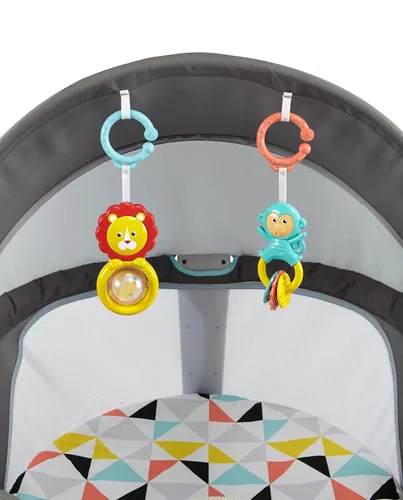 Vista 18 de Fisher-Price Moisés Portátil On-The-Go Baby Dome, Espacio de Juego de Viaje con Juguetes de Desarrollo para Recién Nacidos y Toldo, Windmill